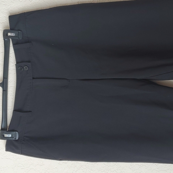 Worthington sz 14 black Bermuda office pants🌛 - Picture 2 of 7